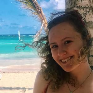 Meet your Posher, Olivia